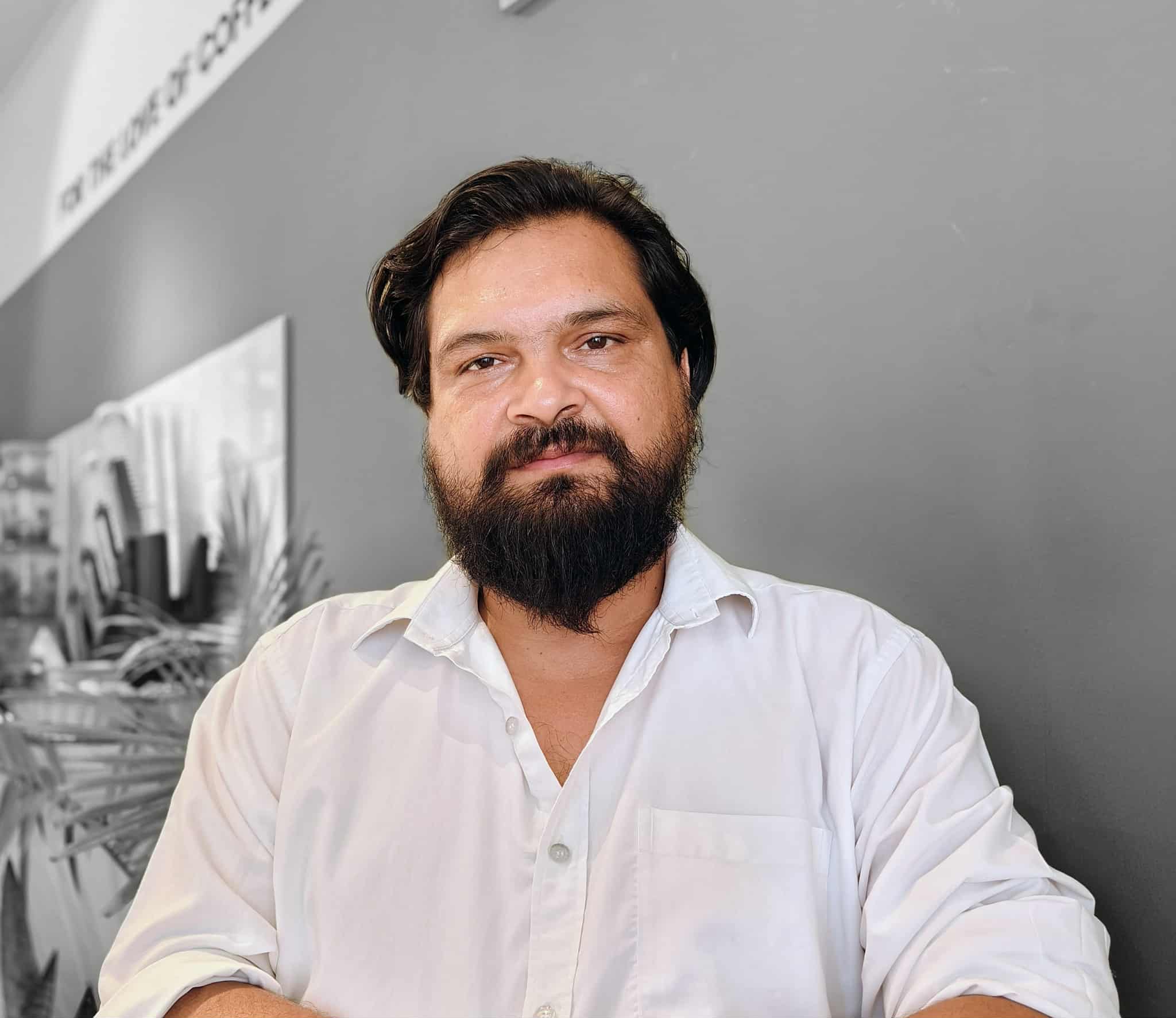 ‘जन्ते बाख्रो’ ले परम्परा बुझाउँदै मनोरञ्जन दिन्छ : लेखक प्रदीप भारद्वाज