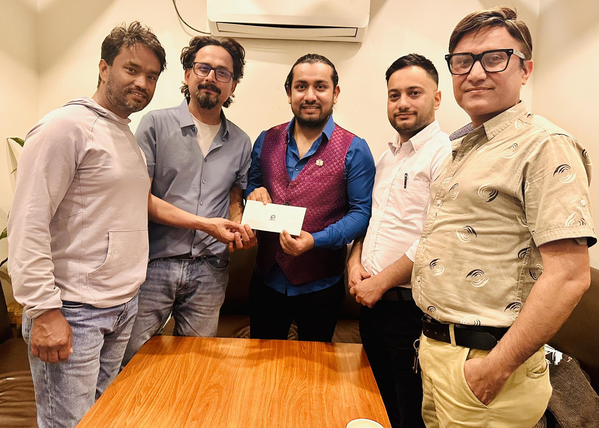 लोकप्रिय गायक खेम सेन्चुरी चलचित्र ‘कोशेढुङ्गा’ मा अनुबन्धित